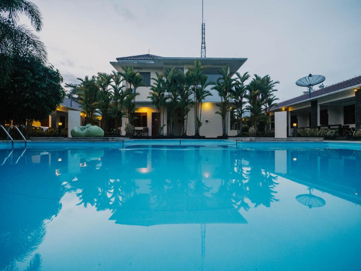 Sunrise Resort バツカラス エクステリア 写真